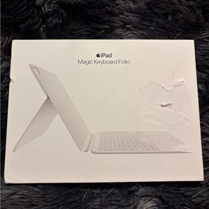 Apple iPad Magic Keyboard Folio in Light Gray